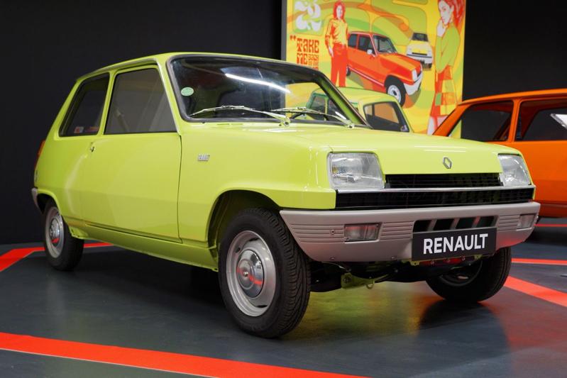 50 jaar Renault 5 -rijden met een knalgele TL