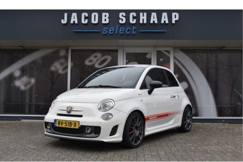 Knallen voor 13k met een Abarth 500 of Volkswagen Up GTI, of voor de helft met een Renault Twingo RS